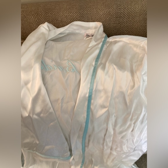 Bride Robe Bundle - One Size Fits Most - Picture 11 of 16